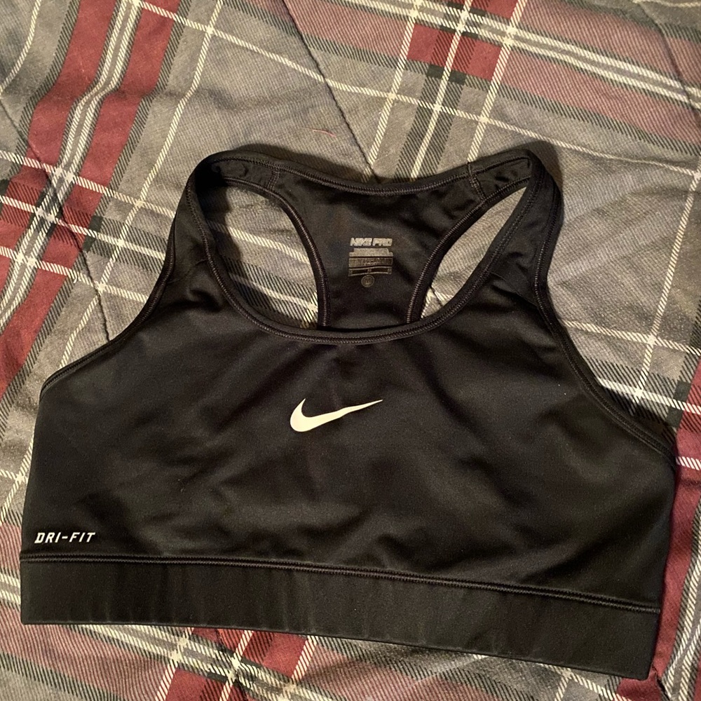 nike bra
